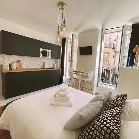 L'annexe Du Chateau Charme & Proche Palais アパート