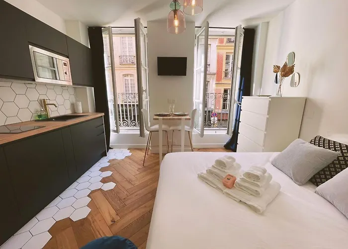 L'annexe Du Chateau Charme & Proche Palais アパート